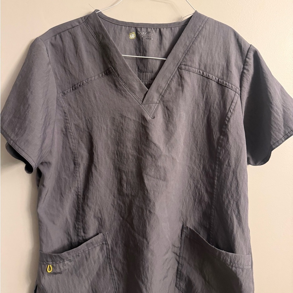 WonderWink Gray V-Neck Scrub Top
